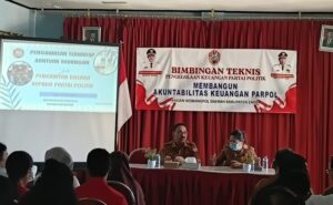 Tingkatkan Akuntabilitas, Badan Kesatuan Bangsa dan Politik Daerah Kabupaten Ende Gelar Bimtek Pengelolaan Keuangan Parpol